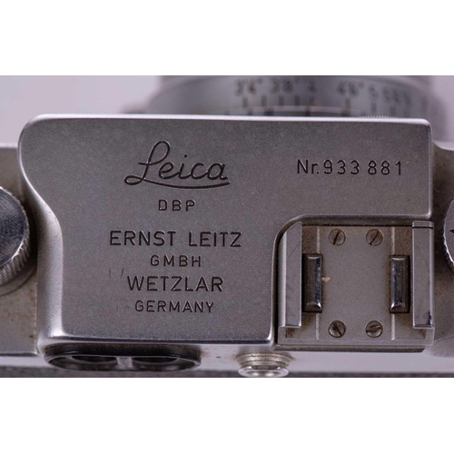 191 - A 1958 Leica DBP Ernst Leitz GMBH Wetzlar IIIg camera, (No 933881), with Ernst Leitz GMBH Wetzlar Su... 