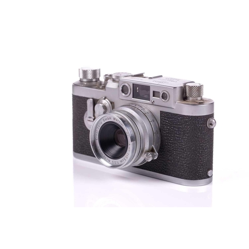 191 - A 1958 Leica DBP Ernst Leitz GMBH Wetzlar IIIg camera, (No 933881), with Ernst Leitz GMBH Wetzlar Su... 