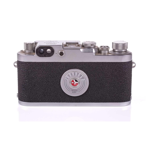 191 - A 1958 Leica DBP Ernst Leitz GMBH Wetzlar IIIg camera, (No 933881), with Ernst Leitz GMBH Wetzlar Su... 