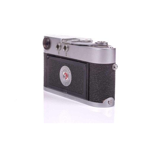 196 - A 1960 Leica M2 Rangefinder camera, chrome, serial no. 989419, with Leitz Elmar Summicron lens, f=5c... 