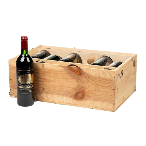 13 - A twelve-bottle case of Chateau Palmer, Margaux, 1986, ullage upper mid shoulder