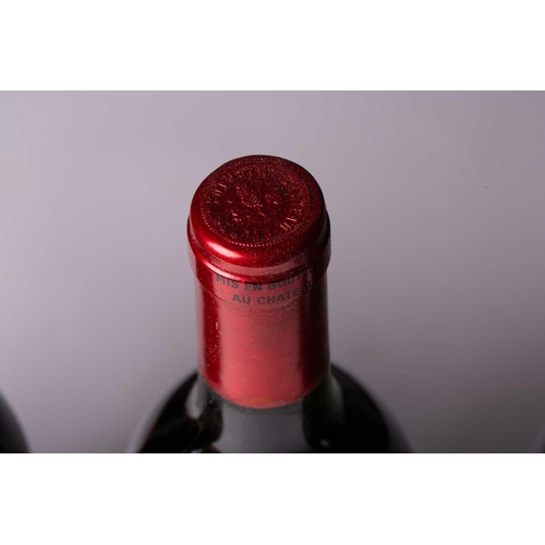 13 - A twelve-bottle case of Chateau Palmer, Margaux, 1986, ullage upper mid shoulder
