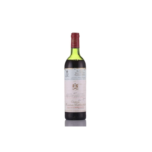 16 - A bottle of Chateau Grand Puy Lacoste Saint Guirons Pauillac 1970, together with a Chateau Mouton Ro... 