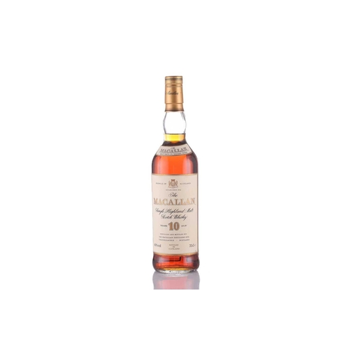 52 - A bottle of Macallan Single Highland Malt Scotch Whisky, Aged 10 Years, 70cl, 40 % Vol, in original ... 