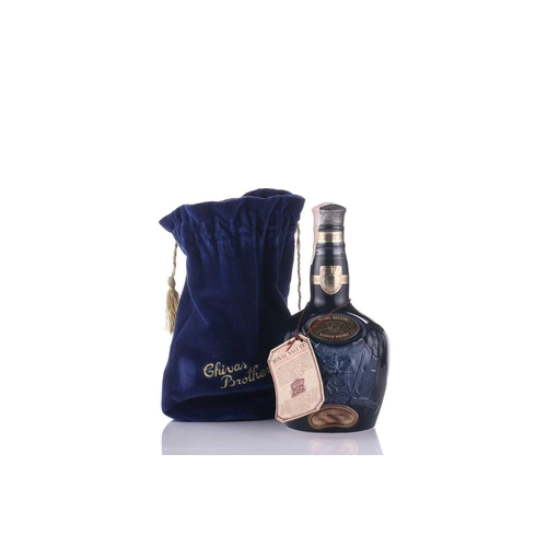 53 - Fifteen bottles of single malt and blended whisky, comprising an Isle of Jura (10 yrs), Dalwhinnie (... 