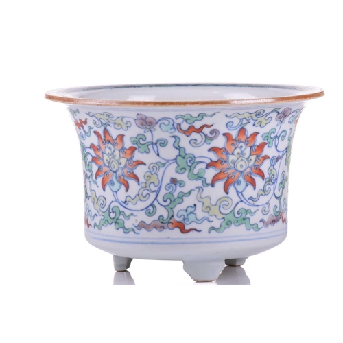 161 - A Chinese porcelain wucai jardiniere, with everted rim, decorated with five lotus flowers and scroll... 