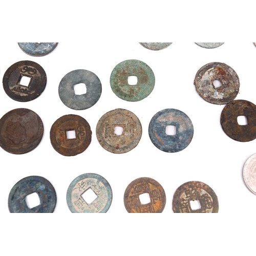 162 - A small collection of Chinese coins Ming dynasty and later, to include a Republic of China, Memento:... 