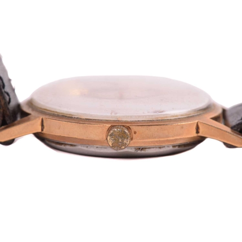 357 - A Zenith 3600 automatic wristwatch, a Ronet Incabloc watch, Eclydo lighter/timepiece. The Zenith 360... 