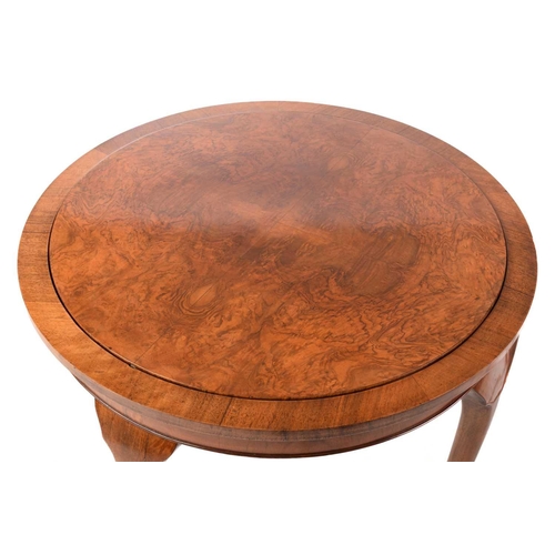 131 - An Edwardian satinwood heart-shaped bijouterie table in the manner of Druce & Co of London, inlaid w... 