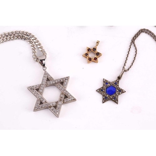 275 - A small collection of jewellery items, including a small 9ct yellow gold Star of David pendant set w... 
