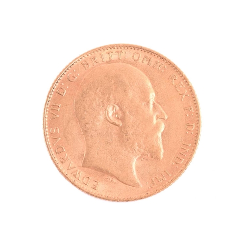 332 - An Edward VII full sovereign 1910, obverse with bare head facing right