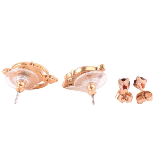 38 - A Victorian Bohemian garnet necklace, set with clusters and swags of garnets, with a length of 47cm,... 