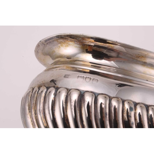 517 - Y A William IV silver tea pot, by Joseph Angell I & John Angell I, London 1833, of squat form rounde... 