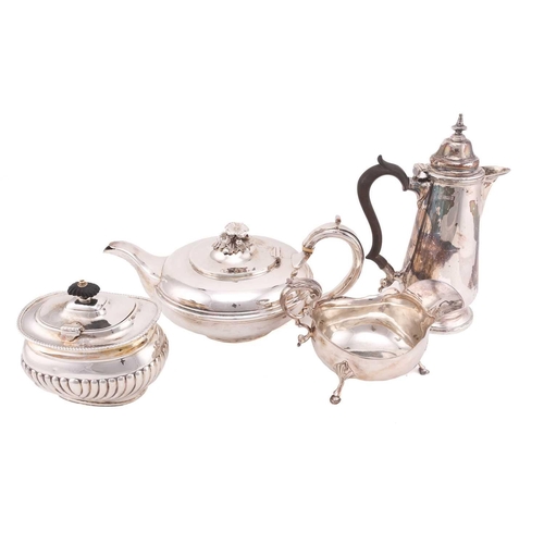 517 - Y A William IV silver tea pot, by Joseph Angell I & John Angell I, London 1833, of squat form rounde... 