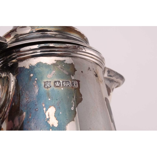 517 - Y A William IV silver tea pot, by Joseph Angell I & John Angell I, London 1833, of squat form rounde... 