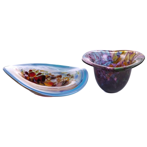 258 - A collection of Art Glass from New Zealand, Australia and Canada, including Venus Tokiko bowl, with ... 