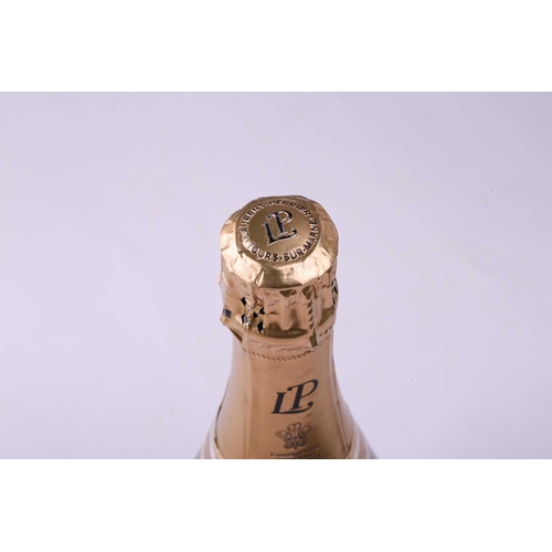 281 - Six bottles of Laurent Perrier La Cuvee Brut Champagne, 750ml, 12% Private collector in London Very ... 