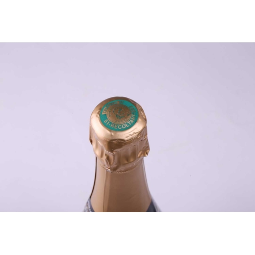 293 - Nine mixed bottles comprising three Rathfinny Classic Cuvee Sussex Sparkling Wine, 2018, 750ml,12%, ... 