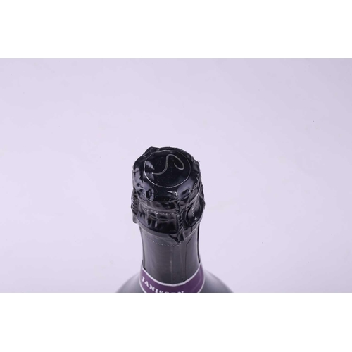 293 - Nine mixed bottles comprising three Rathfinny Classic Cuvee Sussex Sparkling Wine, 2018, 750ml,12%, ... 