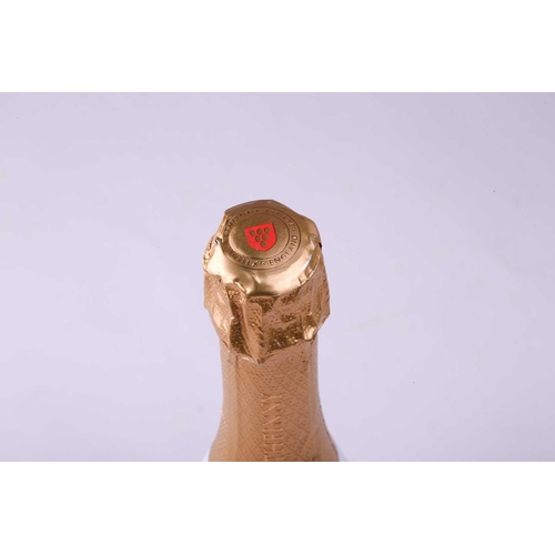 293 - Nine mixed bottles comprising three Rathfinny Classic Cuvee Sussex Sparkling Wine, 2018, 750ml,12%, ... 