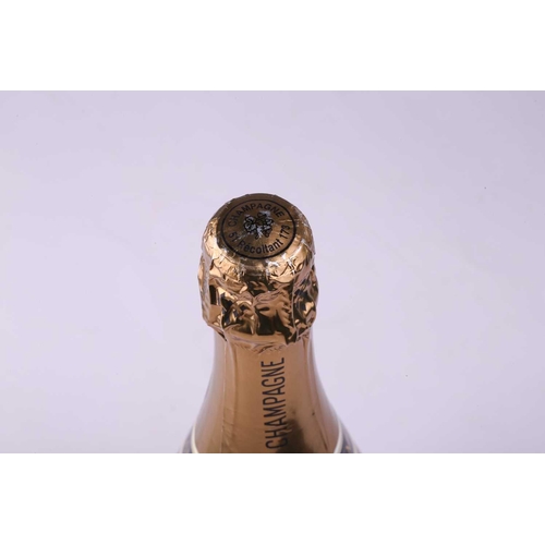 293 - Nine mixed bottles comprising three Rathfinny Classic Cuvee Sussex Sparkling Wine, 2018, 750ml,12%, ... 