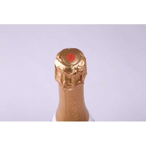 293 - Nine mixed bottles comprising three Rathfinny Classic Cuvee Sussex Sparkling Wine, 2018, 750ml,12%, ... 