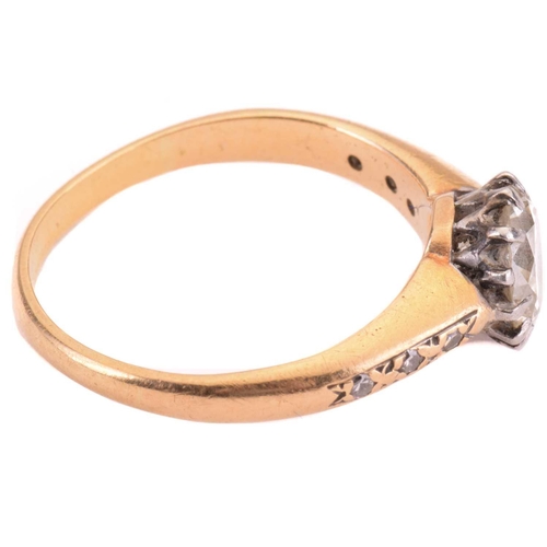 103 - Single stone diamond ring, to yellow gold shank, with three melees to each shoulder, 6.8mm diameter ... 