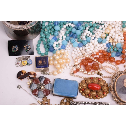 215 - A large quantity of 19th century and later costume jewellery and other items including a Victorian b... 