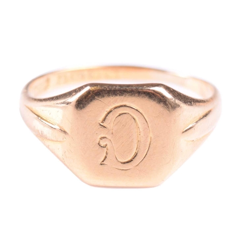 233 - A signet ring in 18ct yellow gold together with two pendants; the cushion-shaped ring head engraved ... 