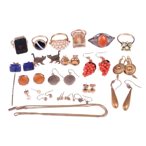 312 - A collection of jewellery including a cultured pearl ring with hallmarks for 9ct gold, ring size P, ... 