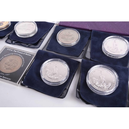 343 - A collection of commemorative coins to include Her Majesty Queen Elizabeth, The Queen Mother memoria... 