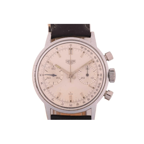 418 - A Heuer chronograph watch, featuring a Swiss-made hand-wound mechanical chronograph movement in a st... 