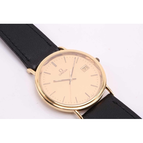 427 - An Omega 18k quartz wristwatch ref. 53542414, the gold dial having baton hour markers and date apert... 