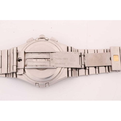 442 - An Omega Constellation chronograph watch, featuring a Swiss-made quartz movement calibre: 1270 in a ... 