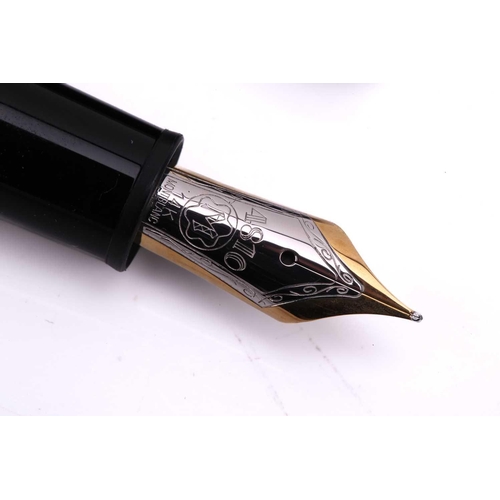 389 - A Montblanc Meisterstuck fountain pen, XV1286230, (unboxed), 14.7 cm long