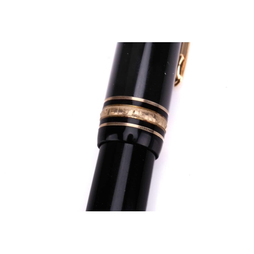 389 - A Montblanc Meisterstuck fountain pen, XV1286230, (unboxed), 14.7 cm long