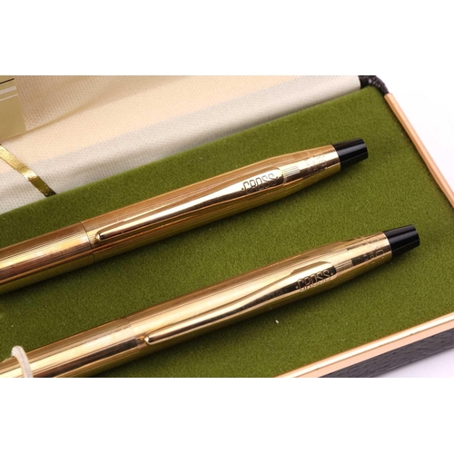 401 - Les Must de Cartier - two boxed 'Vendôme Trinity' pens of crosshatch pattern; containing one fountai... 