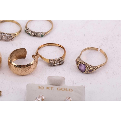 88 - A small quantity of 9ct jewellery, including four rings, a number of earrings, a quantity of costume... 