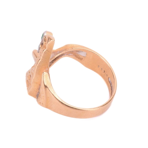 103 - A Finnish Modernist ring in 18ct yellow gold, designed by Björn Weckström, of organic form, collet-s... 