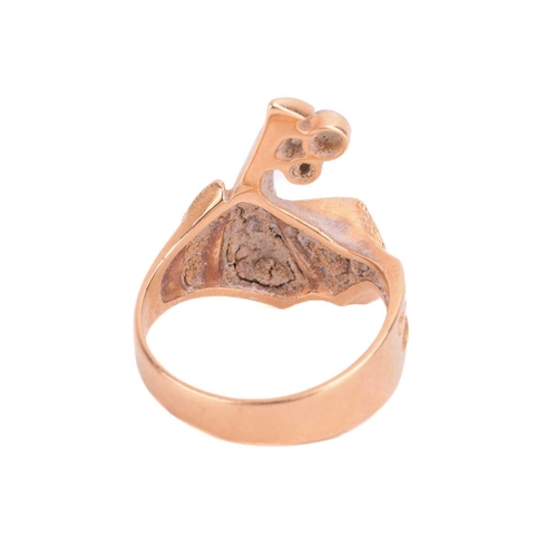 103 - A Finnish Modernist ring in 18ct yellow gold, designed by Björn Weckström, of organic form, collet-s... 