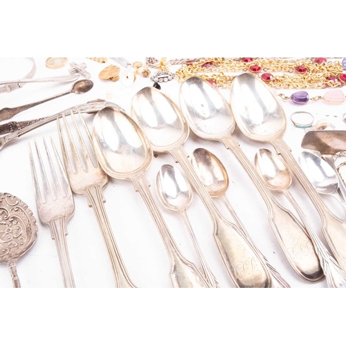 30 - A small collection of 9ct jewellery, a number of silver items and other costume jewellery; including... 