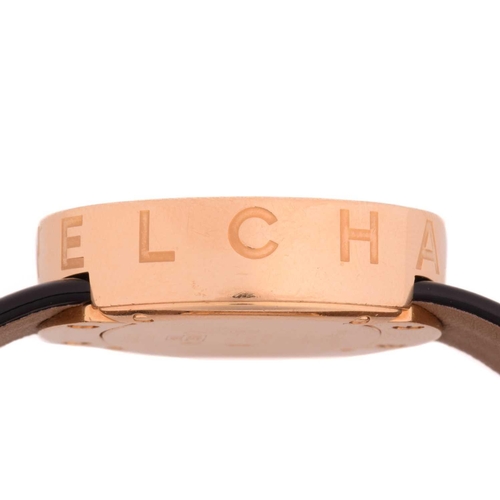 343 - A Chanel 18ct gold La Ronde watch Model: M0583 La Ronde Serial: P.S. 62312 Year: 1999 Case Material:... 