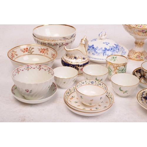 332 - A good quantity of 18th and 19th-century porcelain, to include New Hall, Worcester and others, compr... 