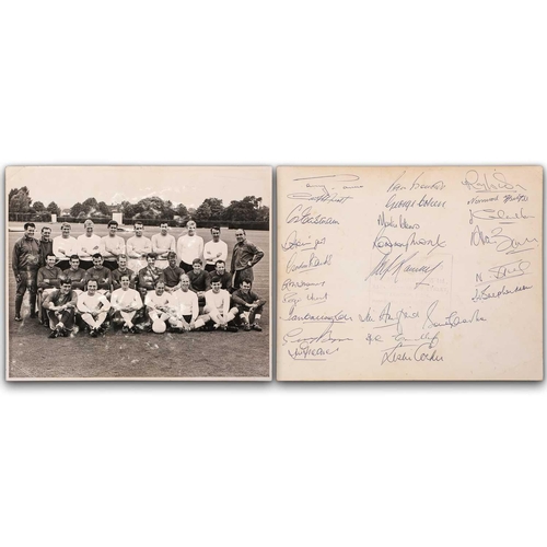 368 - 1966 England World Cup Team: a fully squad-signed gloss black and white press photograph, the (unded... 