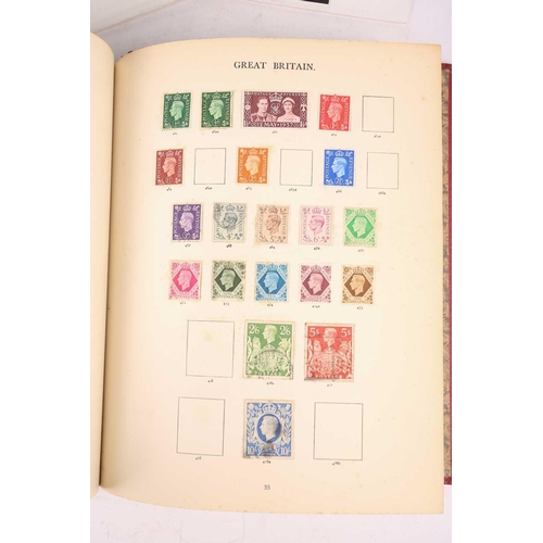 370 - A 'Windsor Loose-Leaf' stamp album, containing Great Britain issues to include 7 x Two Pence Blues, ... 