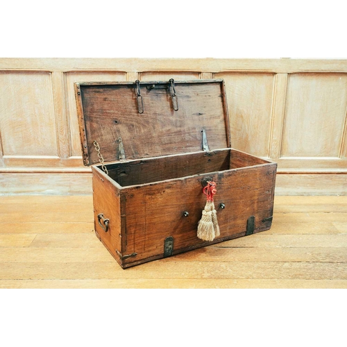 82 - A small child's plank constructed coffer, with iron fittings, 32 cm high x 70 cm wide x 33 cm deep. ... 