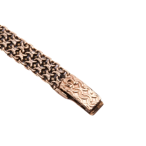 An Omega 9k gold lady's Quartz wristwatch Model 8715 Serial 591.0023 Case Material 9k gold Case d