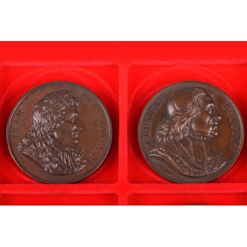 333 - A collection of commemorative medals, to include examples from the Series of Great French Men; 'Blai... 