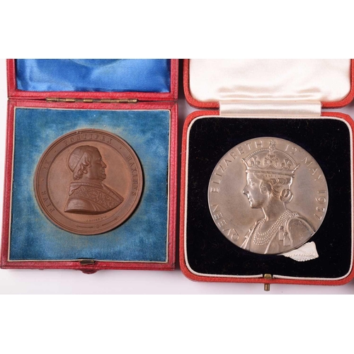 338 - A large collection of commemorative medals, some Campaign, 19th century and later, to include a Vict... 