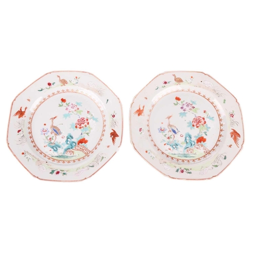 6 - A pair of Chinese Famille Rose porcelain octagonal dessert plates, Qianlong, early 18th century, pai... 